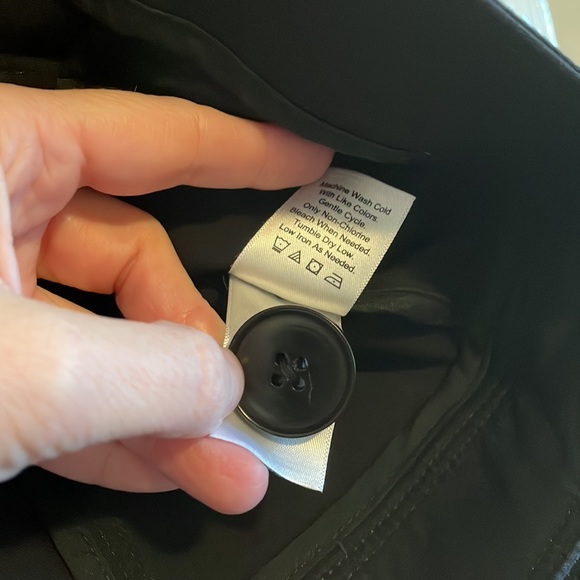 Coldwater Creek Shaped Black Blazer. Size Petite Small. - Picture 4 of 10